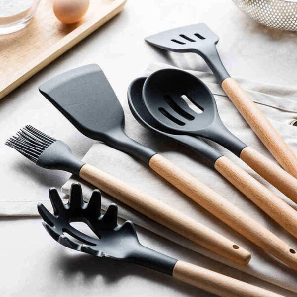 Kit Utensílios de Cozinha de Silicone com Suporte Preto 12 peças - Image 2